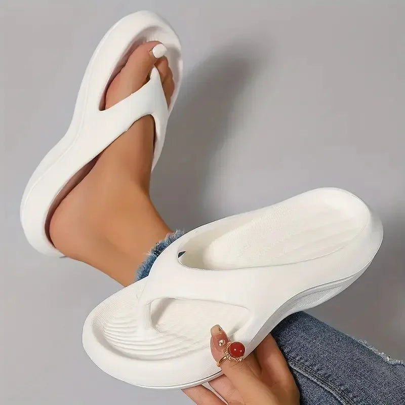 Tongs avec soutien de la voûte plantaire 